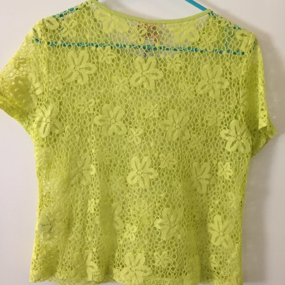 Chartreuse Lace Style Top / Shell (only) - Picture 5 of 7